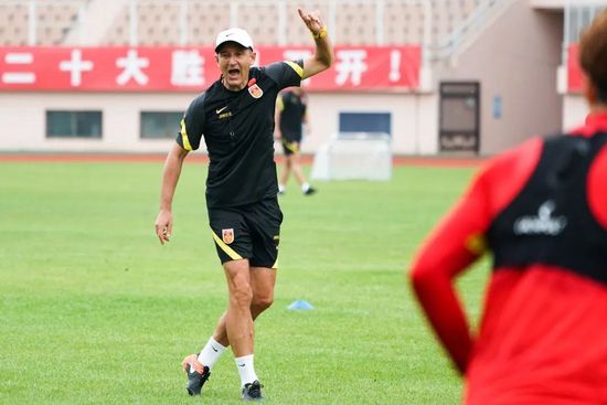 国产黑丝一区